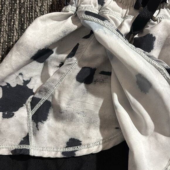 Lululemon Hot To Street Short - Picture 4 of 8